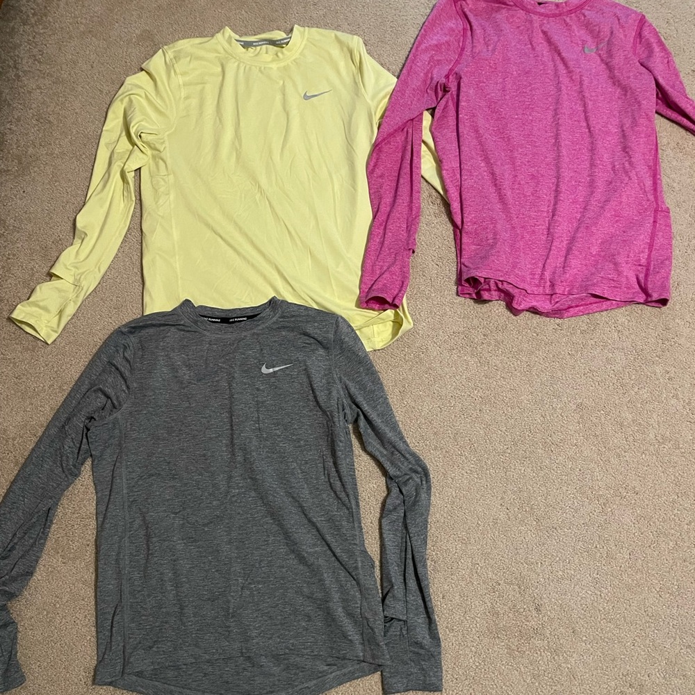 Nike dry fit long sleeve top size small